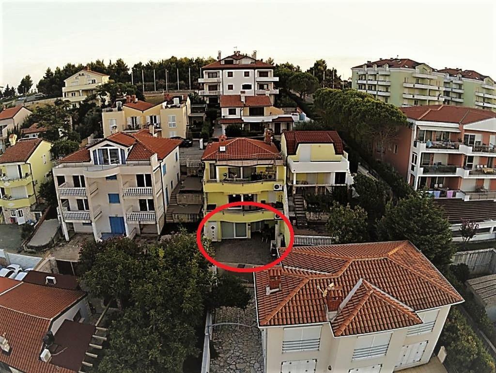 Apartment Katarina Crveni Vrh Exterior foto